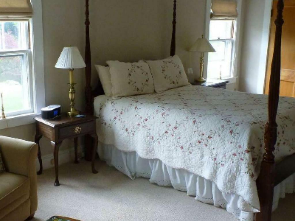 The Trumbull House Bed And Breakfast Hanover Bagian luar foto